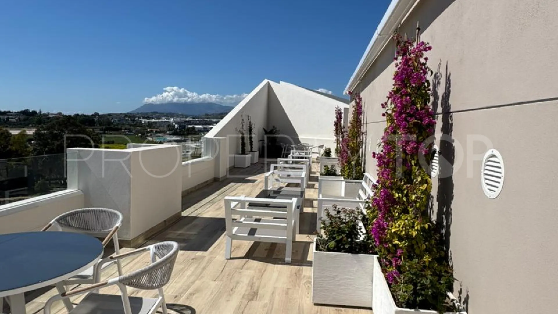 Apartamento con 3 dormitorios en venta en La Campana