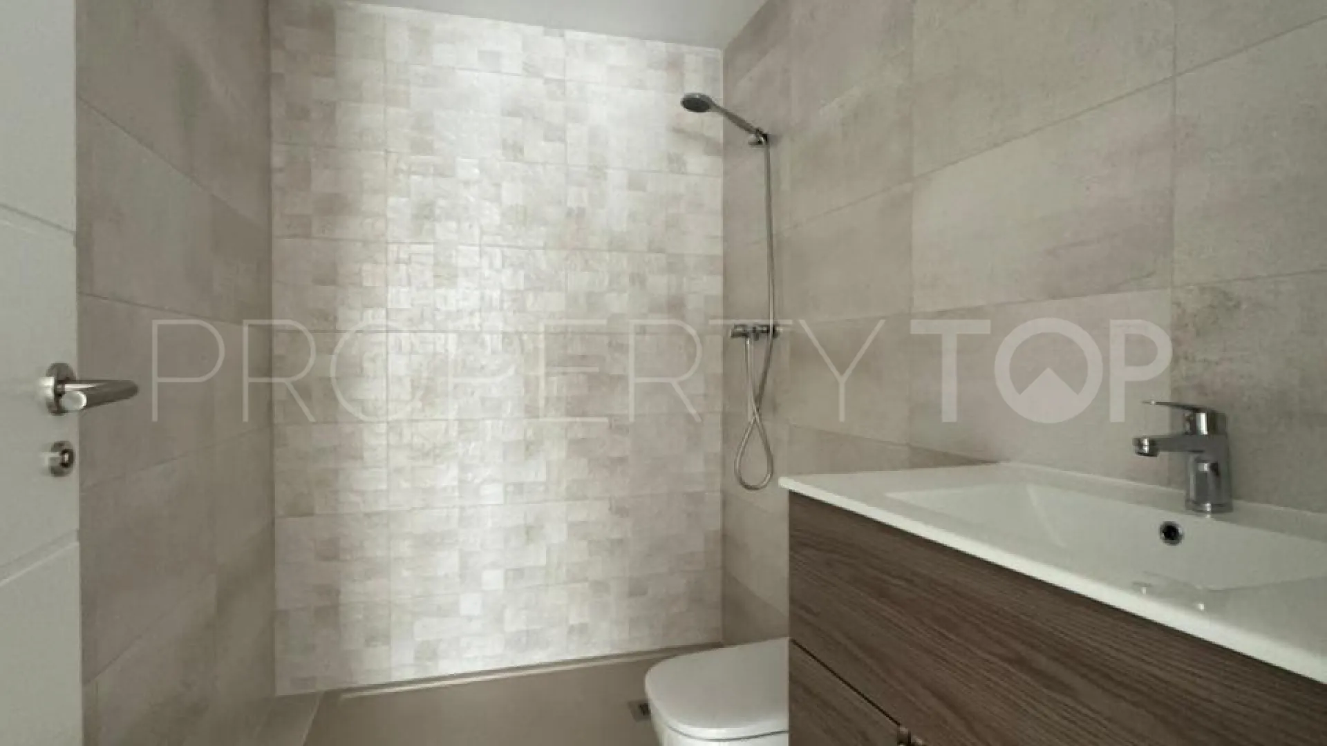 Apartamento con 3 dormitorios en venta en La Campana
