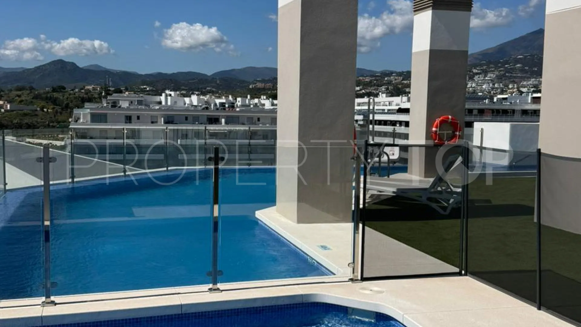 Apartamento con 3 dormitorios en venta en La Campana