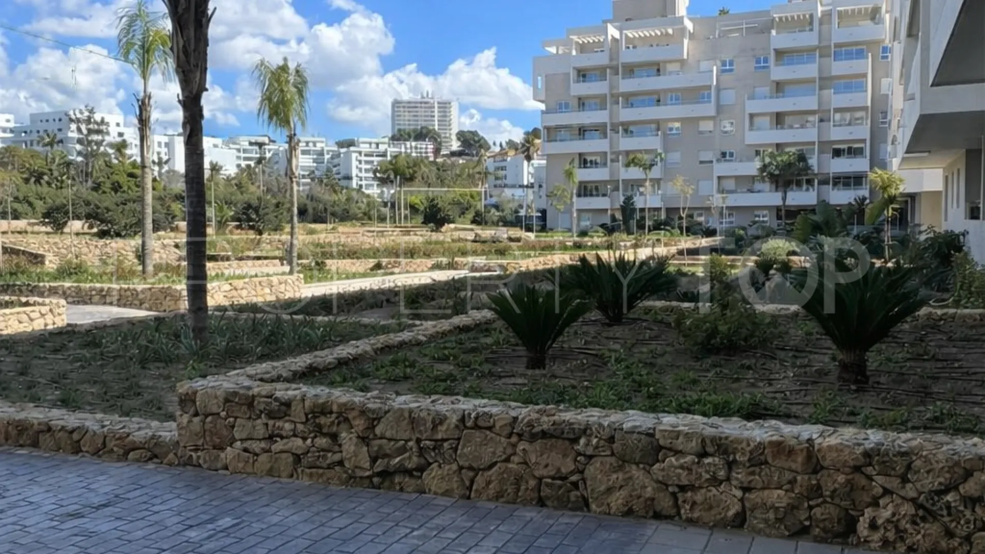 Apartamento con 3 dormitorios en venta en La Campana