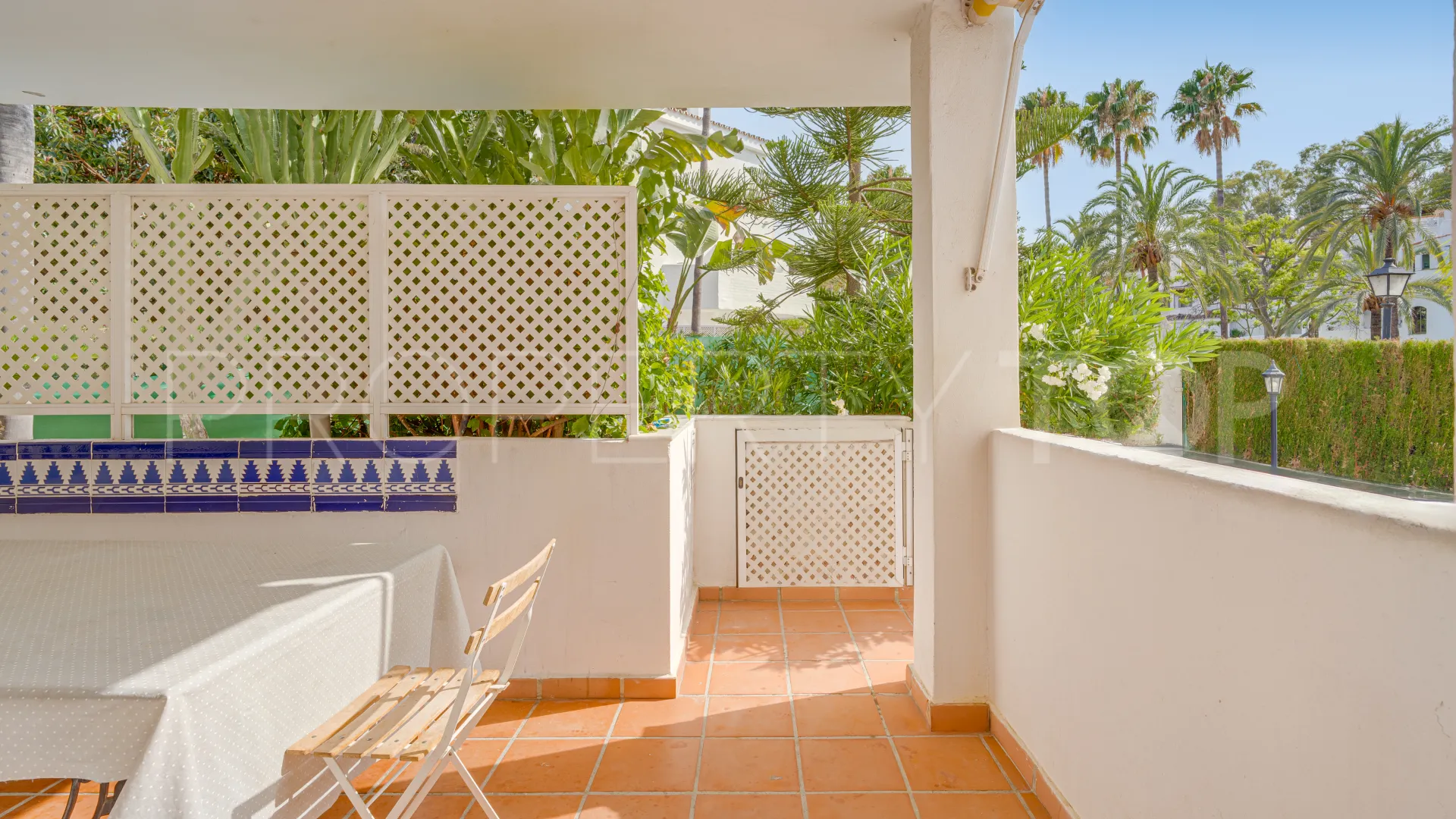 Elviria ground floor apartment for sale