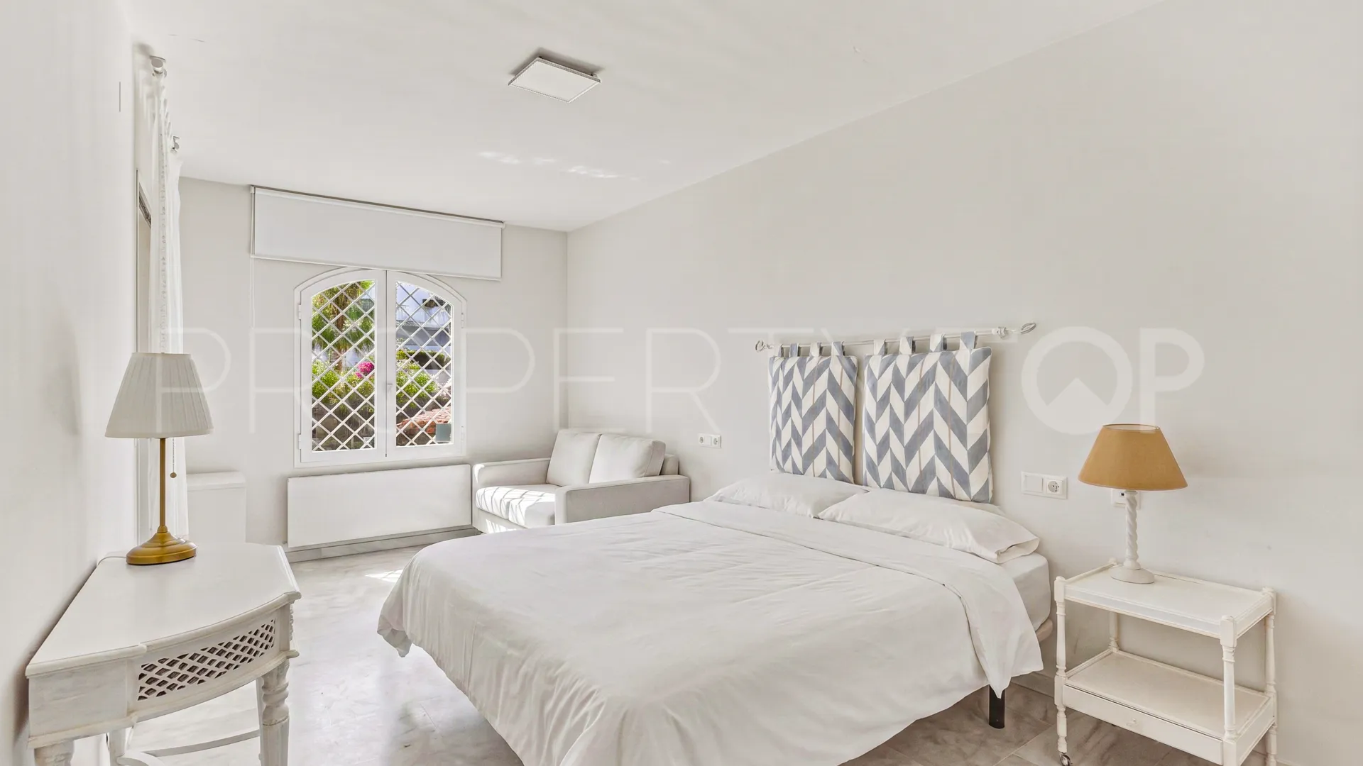 Elviria ground floor apartment for sale