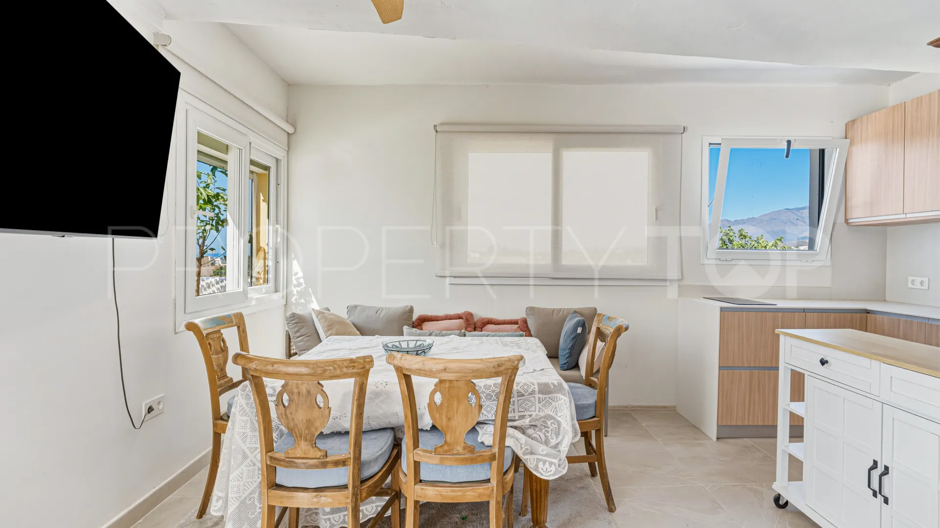 For sale Cancelada 5 bedrooms town house