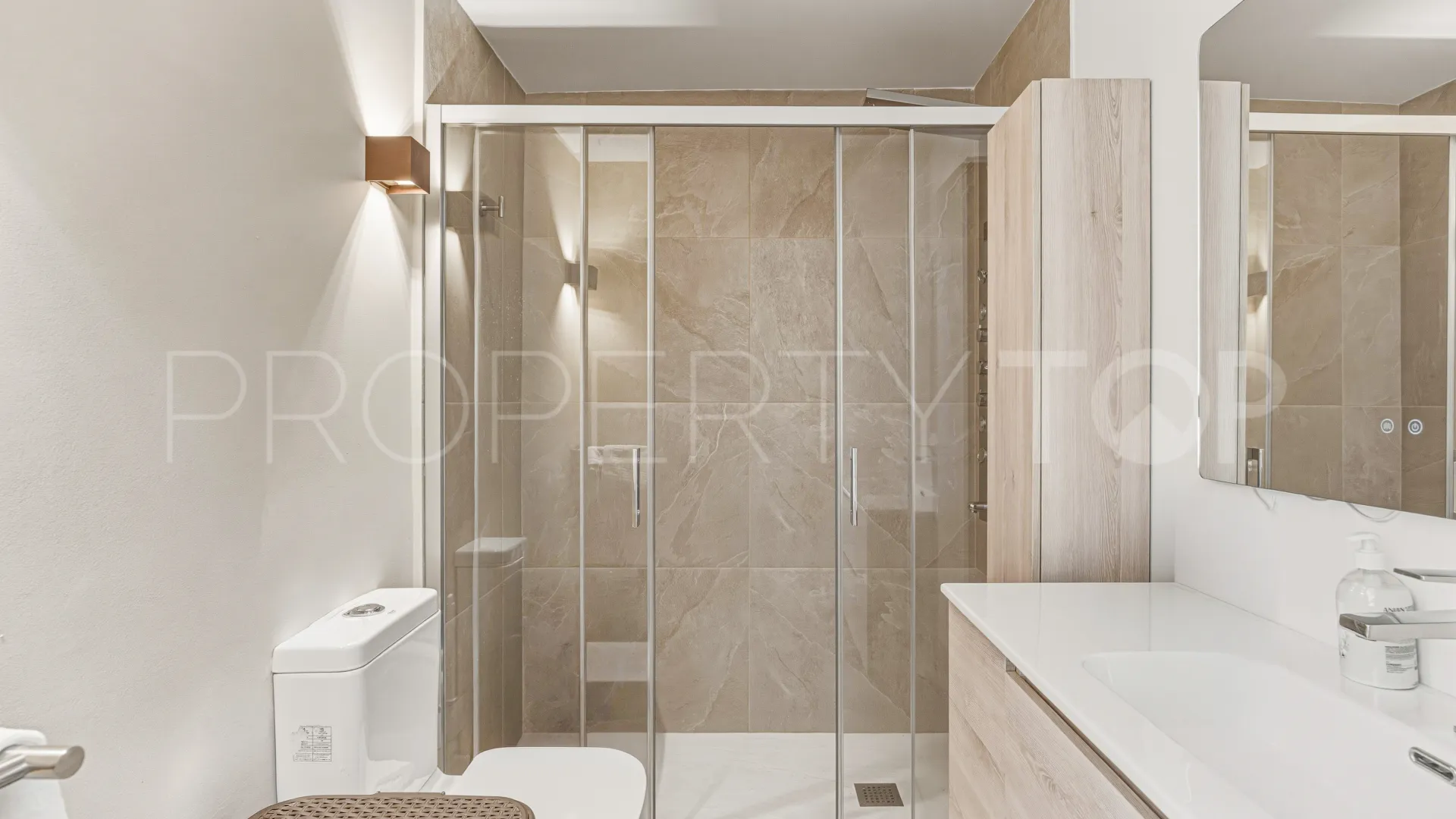 For sale Cancelada 5 bedrooms town house