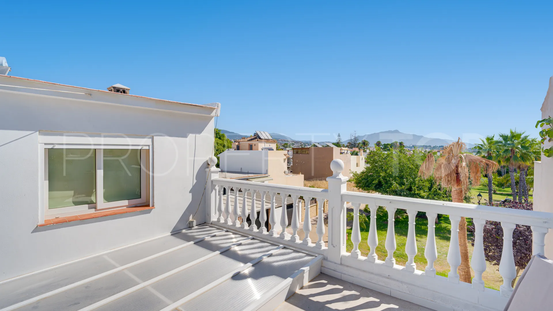 For sale Cancelada 5 bedrooms town house