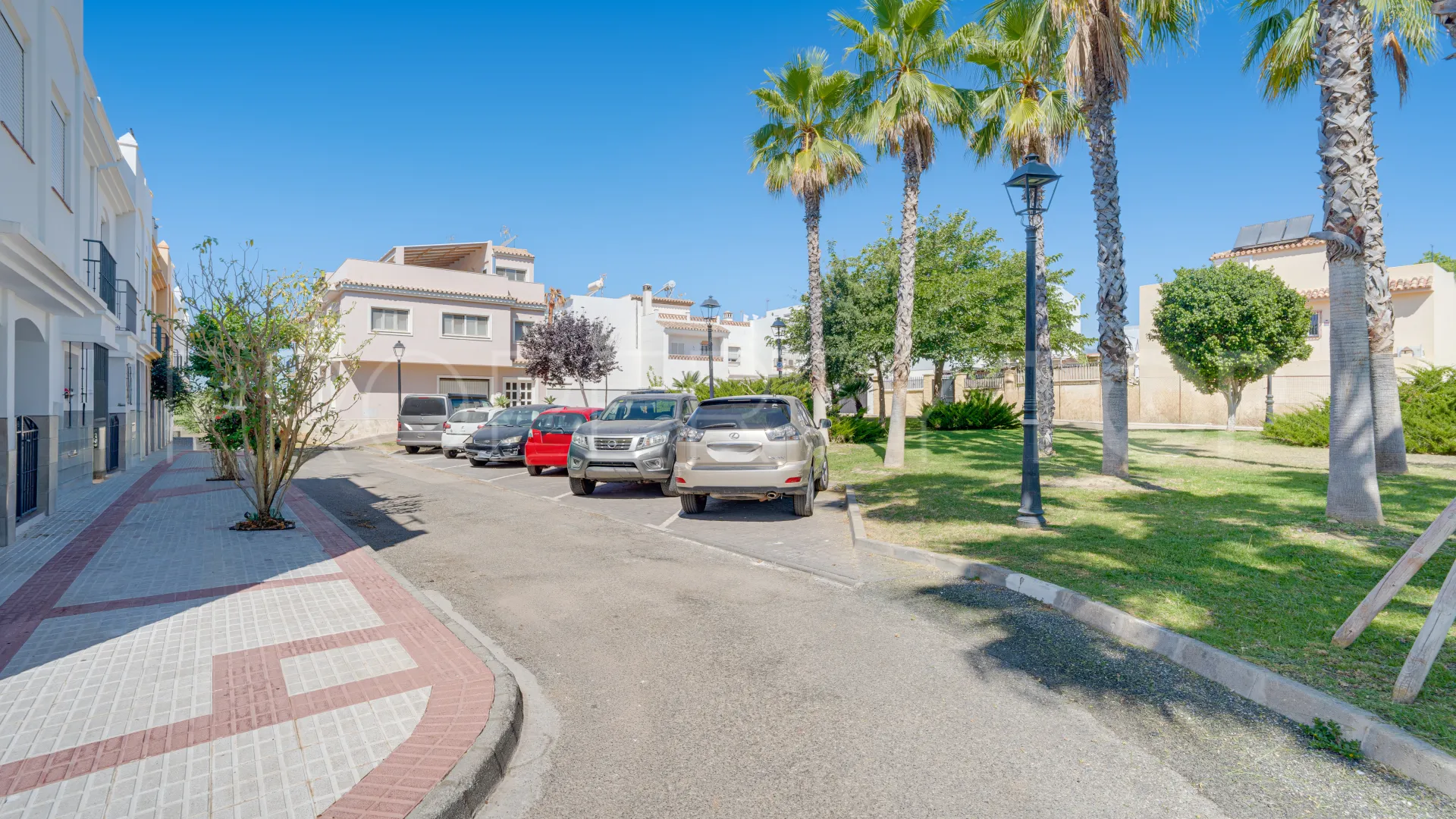 For sale Cancelada 5 bedrooms town house
