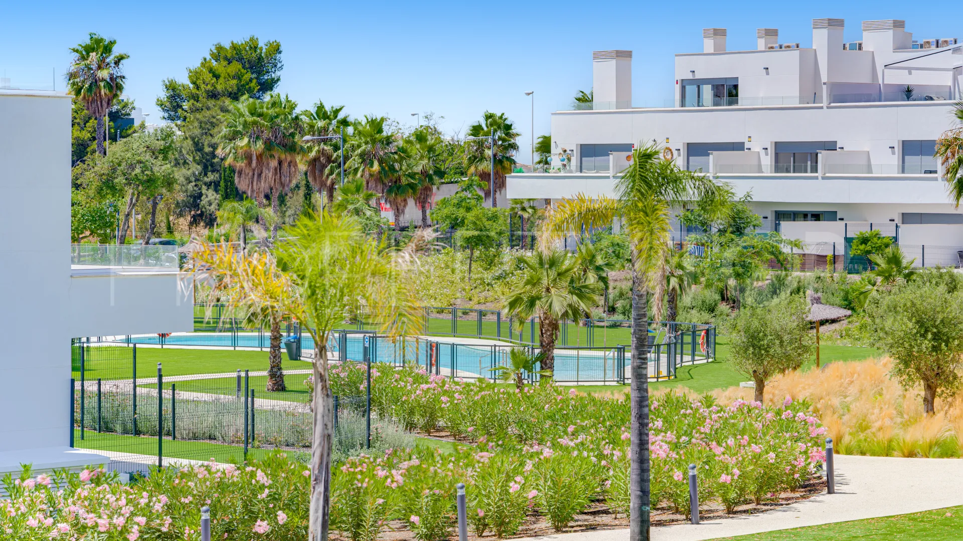 2 bedrooms apartment in Aqua Gardens for sale
