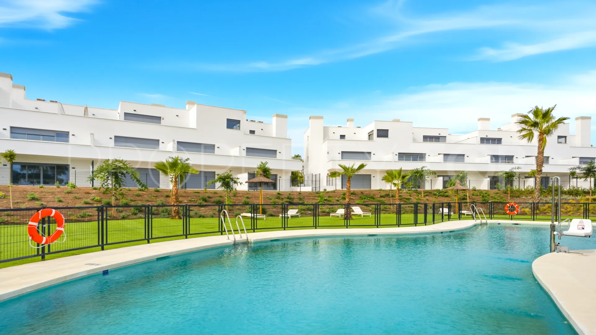 2 bedrooms apartment in Aqua Gardens for sale