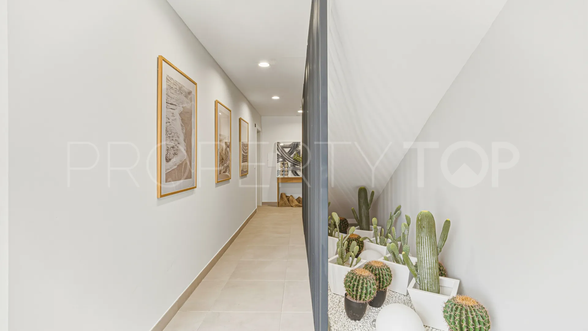 2 bedrooms apartment in Aqua Gardens for sale