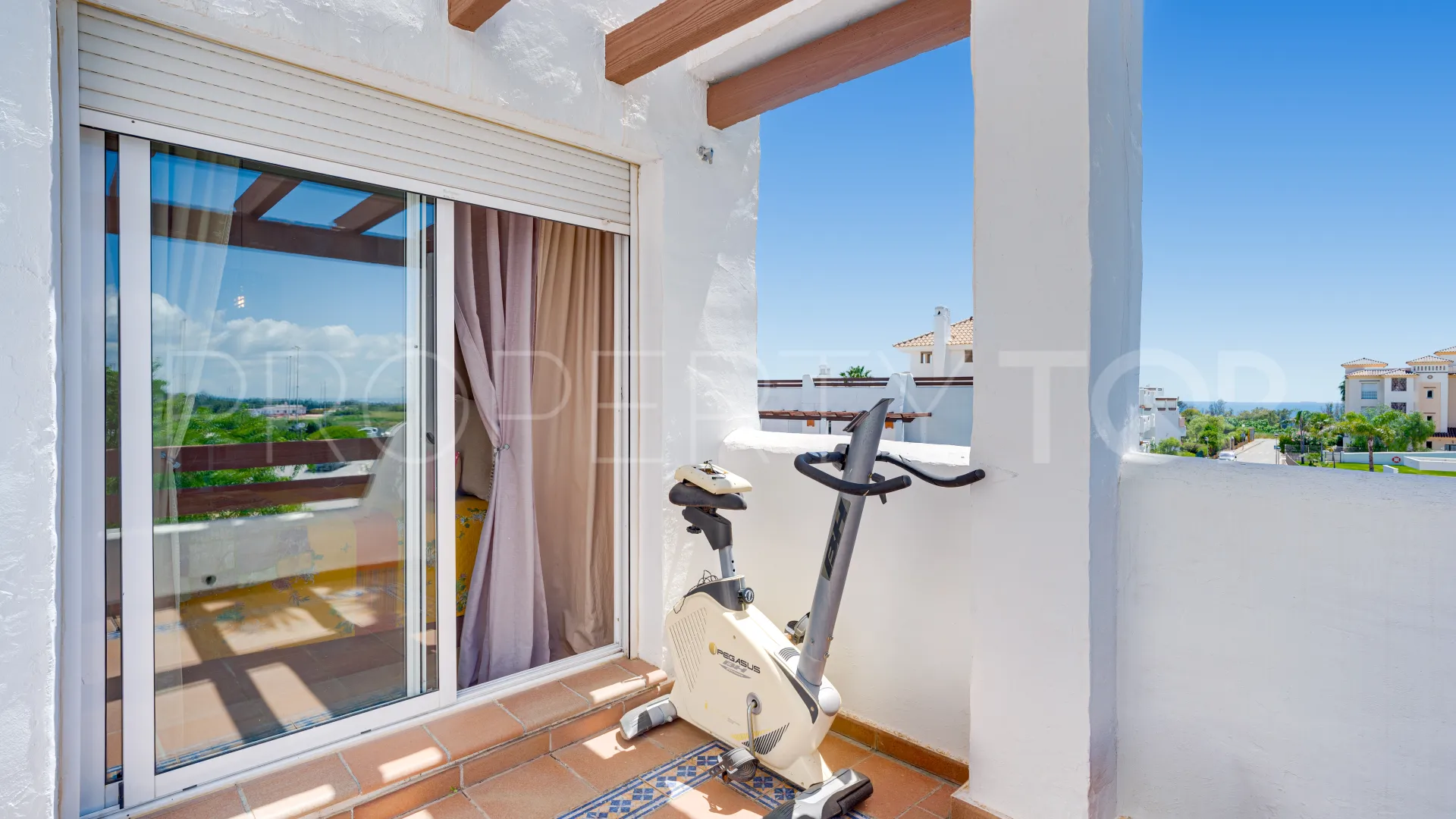 Apartment with 3 bedrooms for sale in Selwo Hills