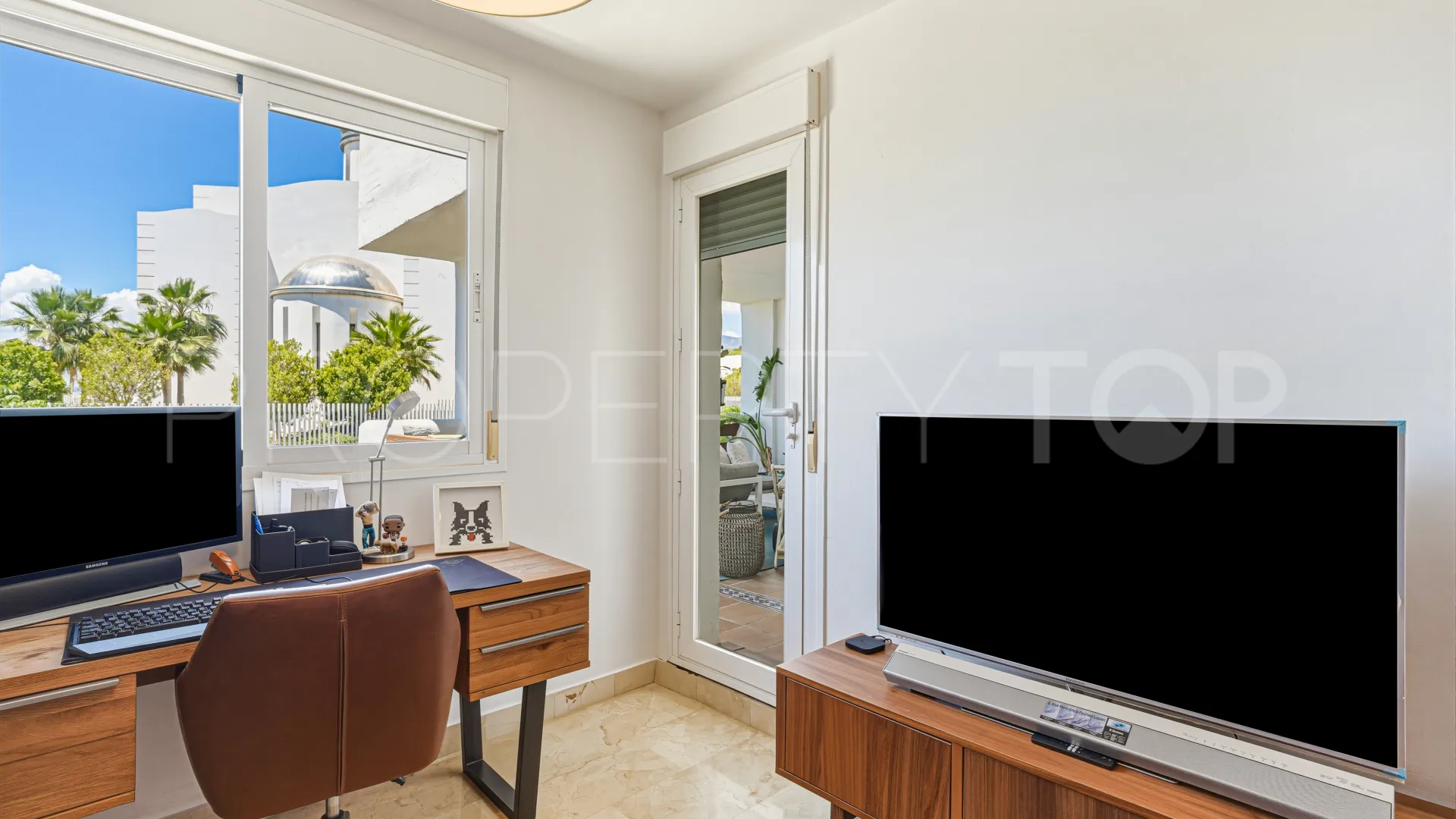 Apartment with 3 bedrooms for sale in Selwo Hills