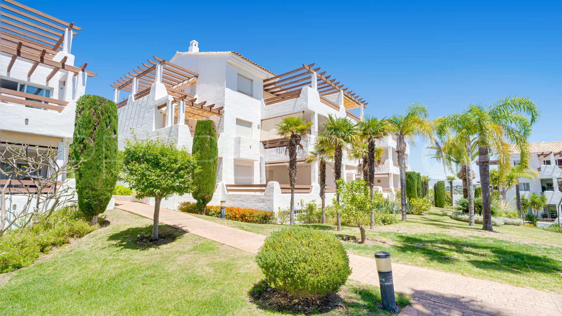 Apartment with 3 bedrooms for sale in Selwo Hills