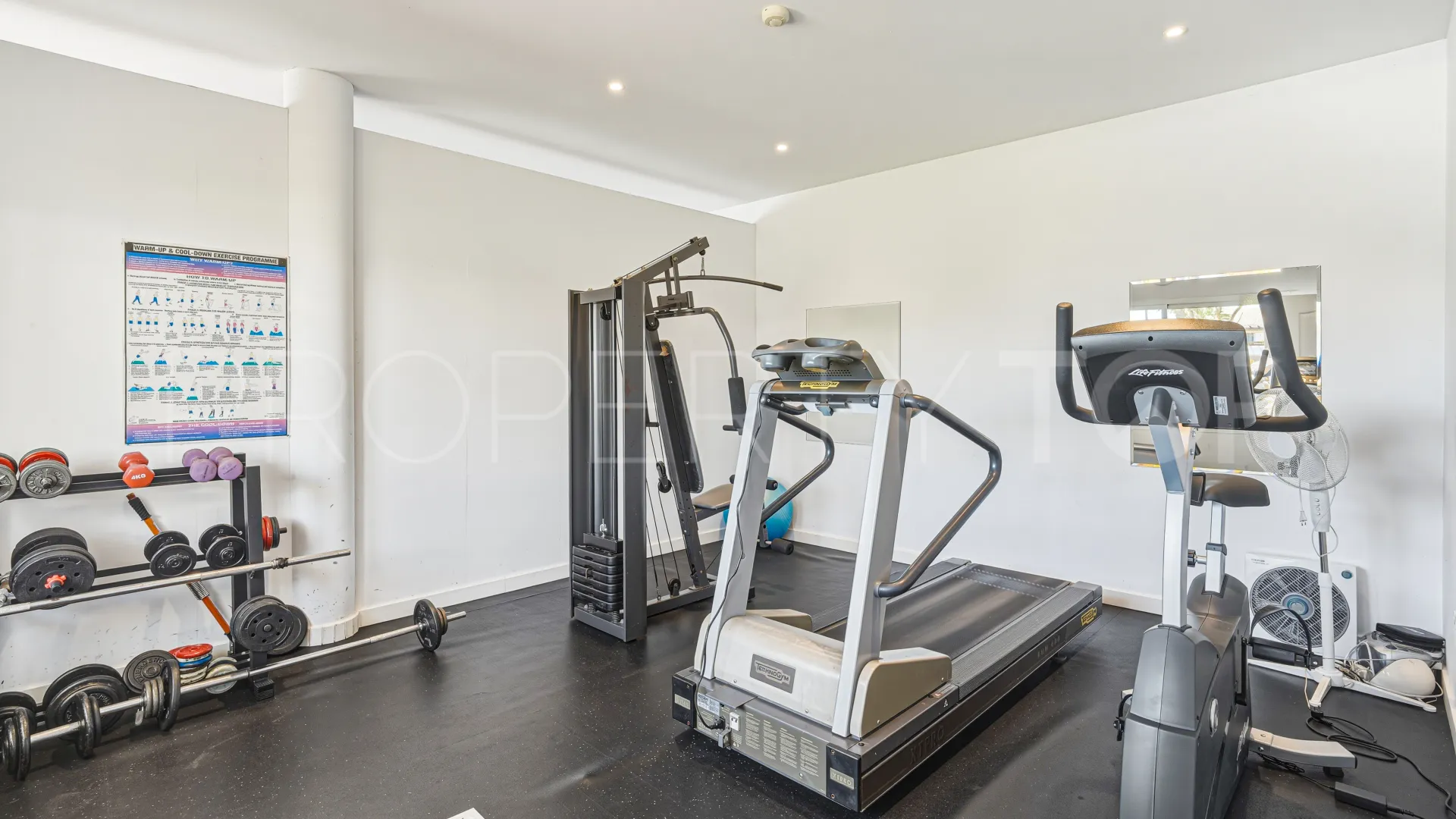 Apartment with 3 bedrooms for sale in Selwo Hills