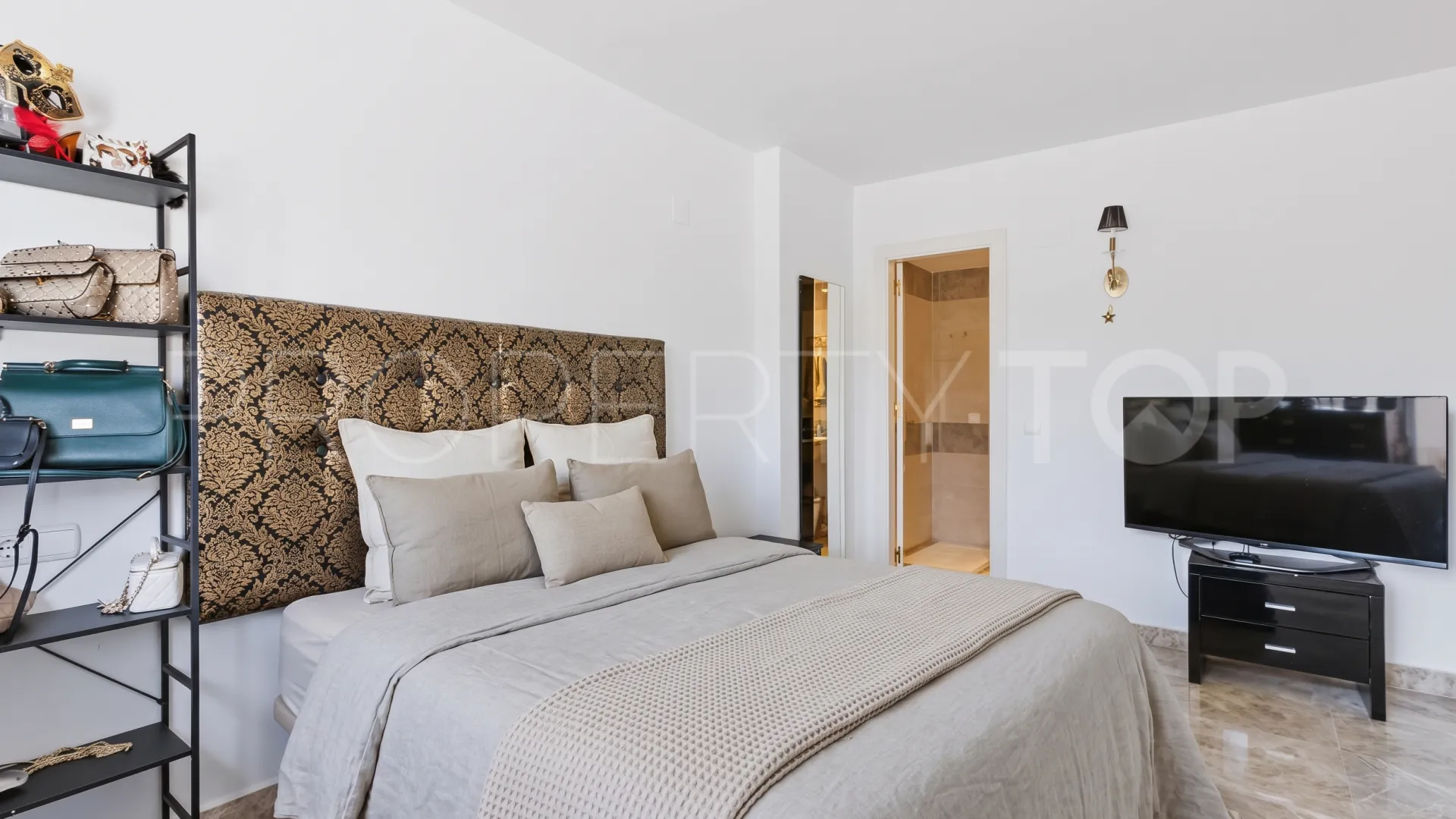 Comprar adosado de 3 dormitorios en Los Naranjos de Marbella
