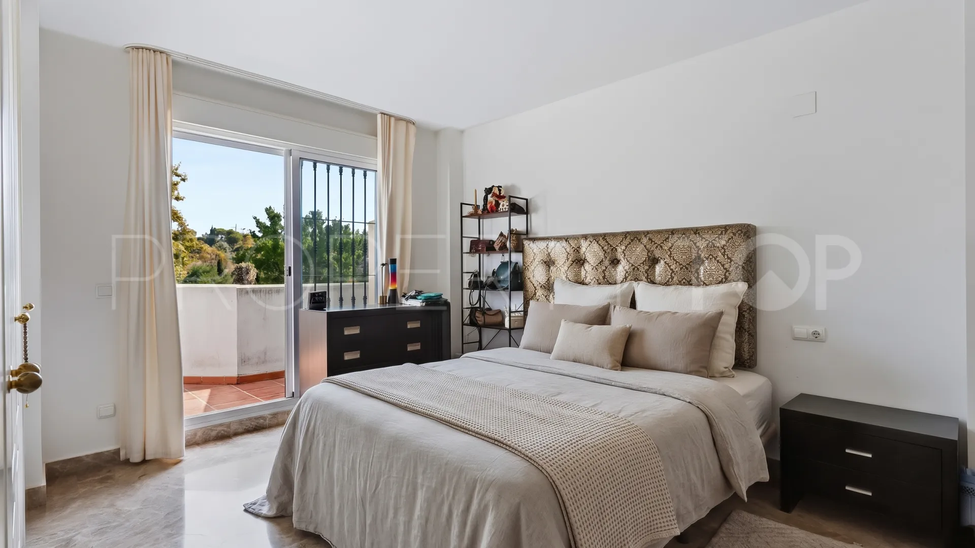 Comprar adosado de 3 dormitorios en Los Naranjos de Marbella