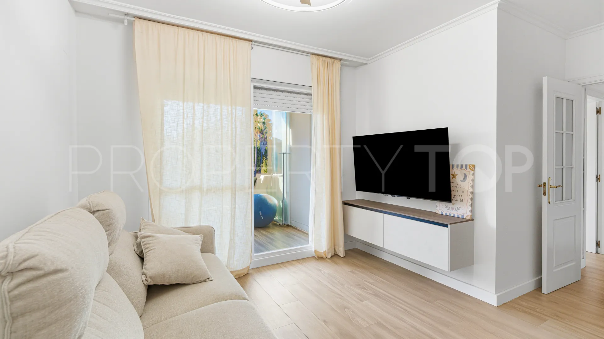 Se vende apartamento en San Pedro Playa con 2 dormitorios