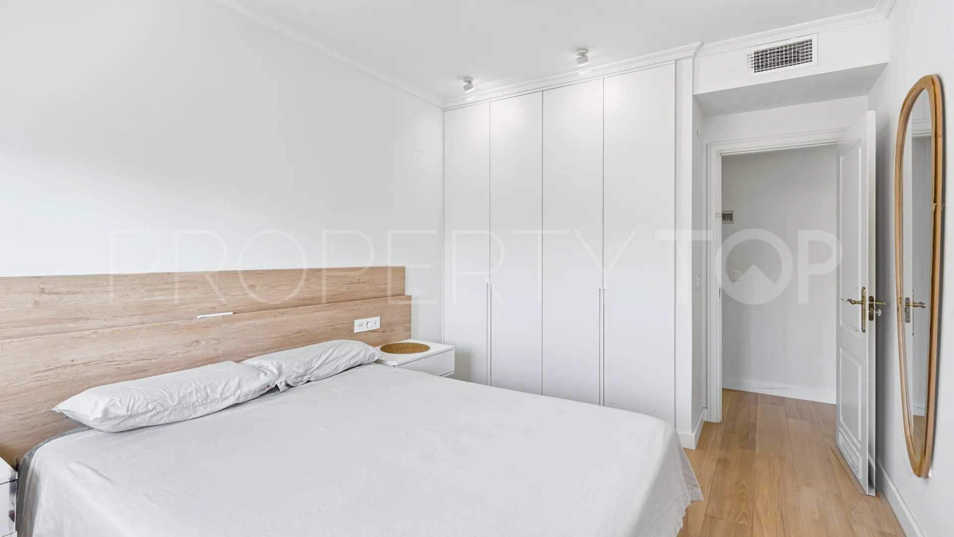 Se vende apartamento en San Pedro Playa con 2 dormitorios