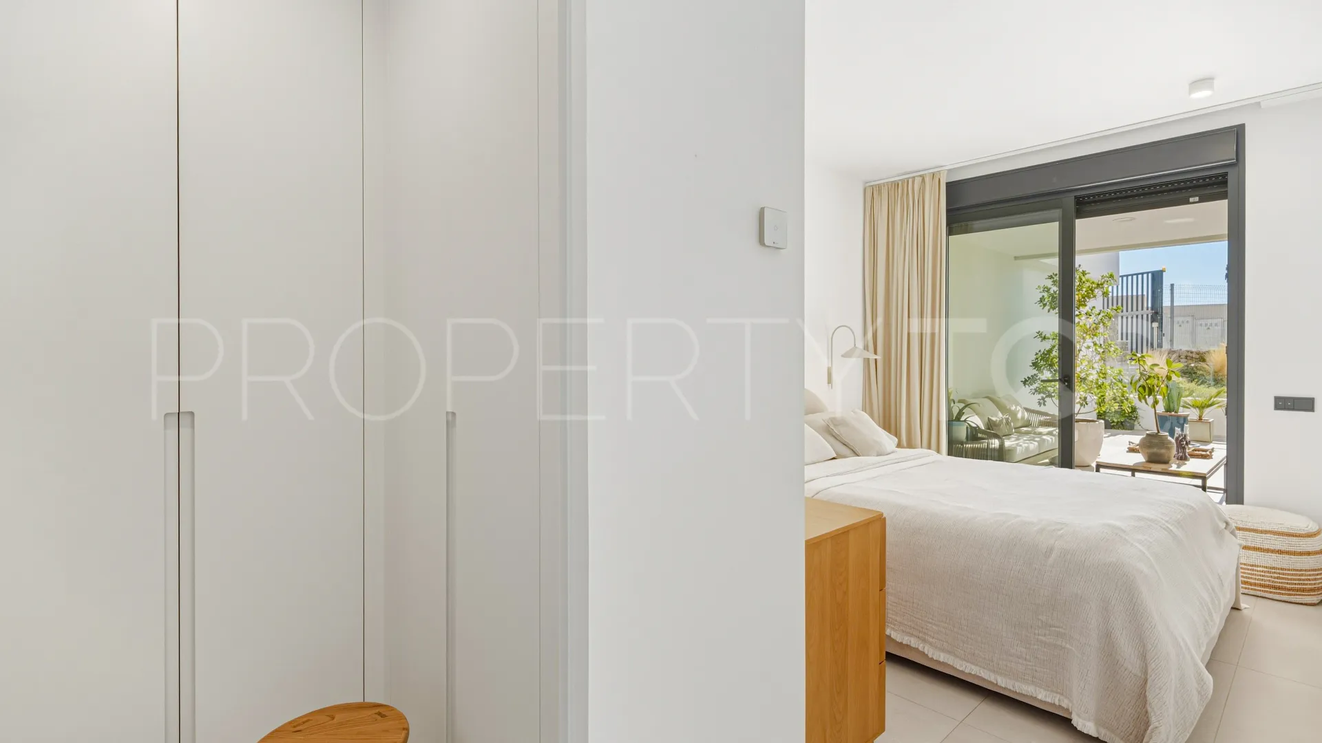 Se vende apartamento planta baja en Los Altos de los Monteros