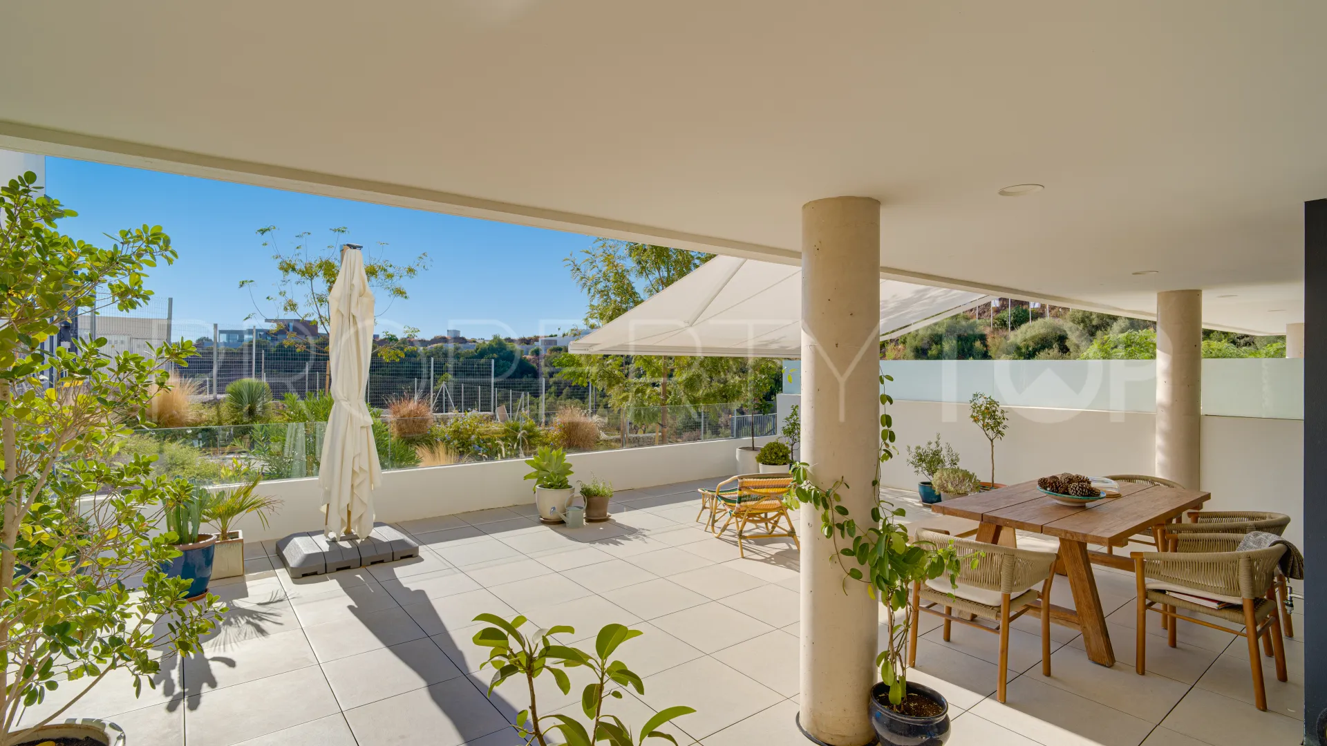 Se vende apartamento planta baja en Los Altos de los Monteros