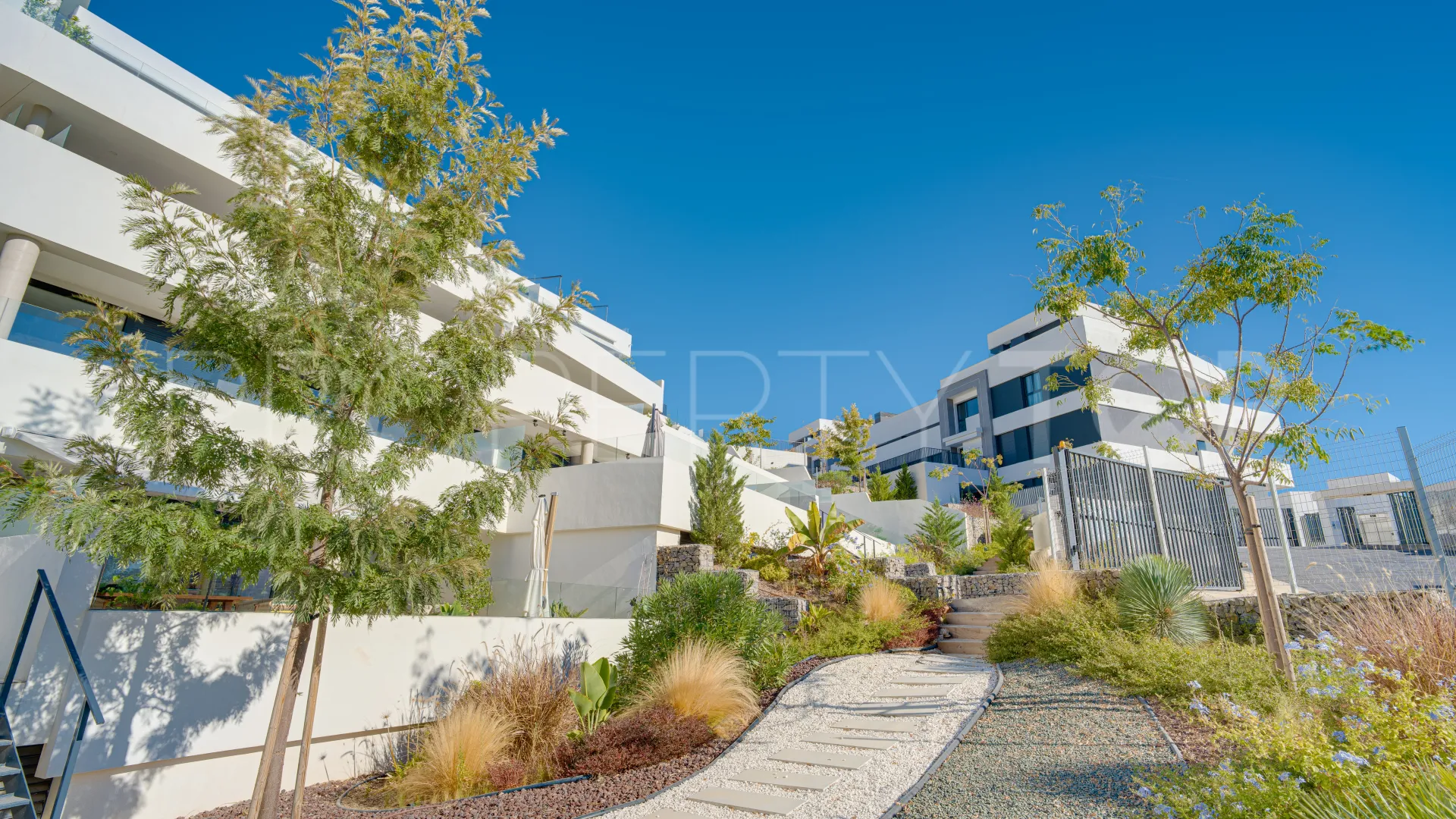 Se vende apartamento planta baja en Los Altos de los Monteros