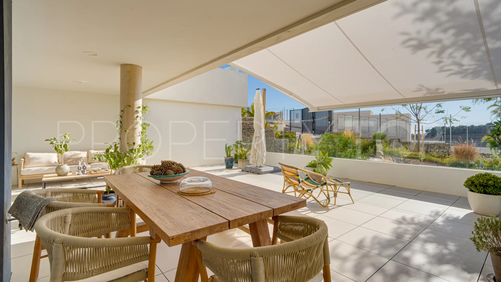 Se vende apartamento planta baja en Los Altos de los Monteros