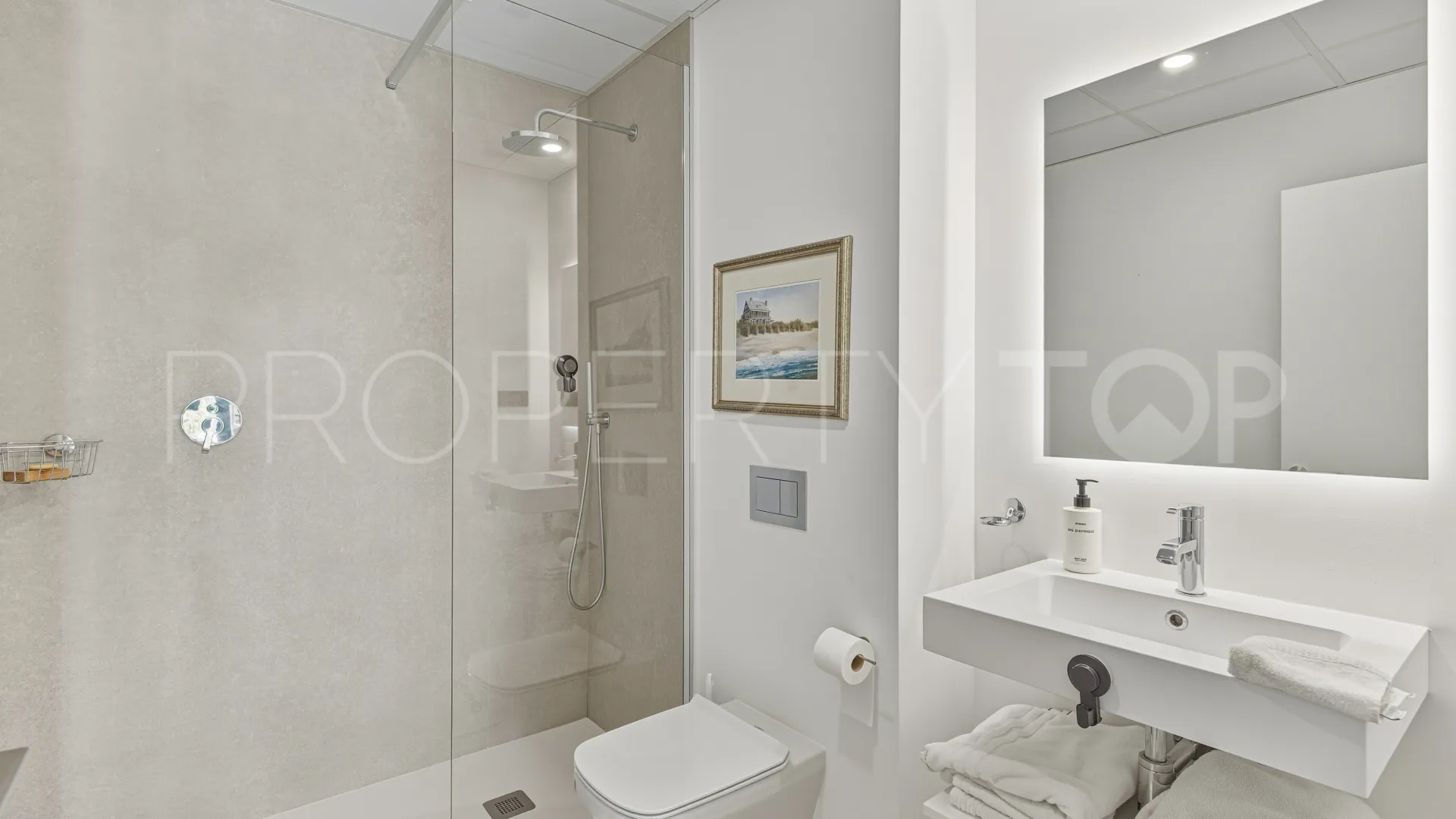 Se vende apartamento planta baja en Los Altos de los Monteros