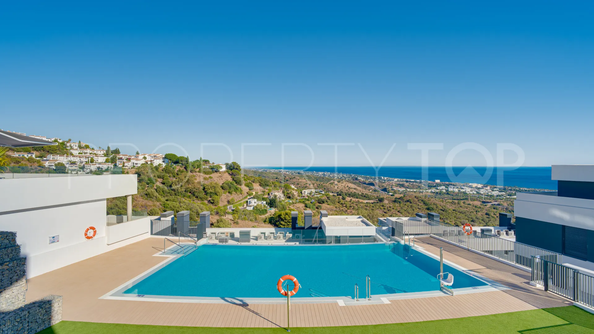 Se vende apartamento planta baja en Los Altos de los Monteros