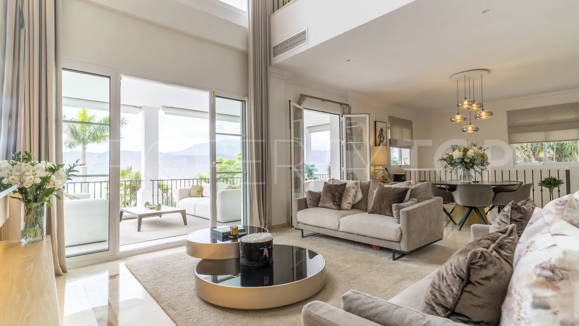 4 bedrooms villa for sale in Sierra Blanca Country Club