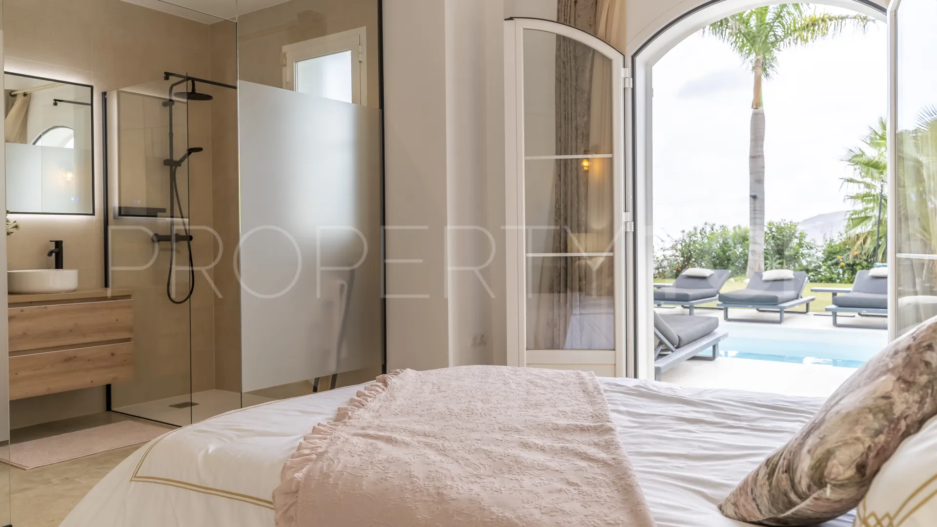 4 bedrooms villa for sale in Sierra Blanca Country Club