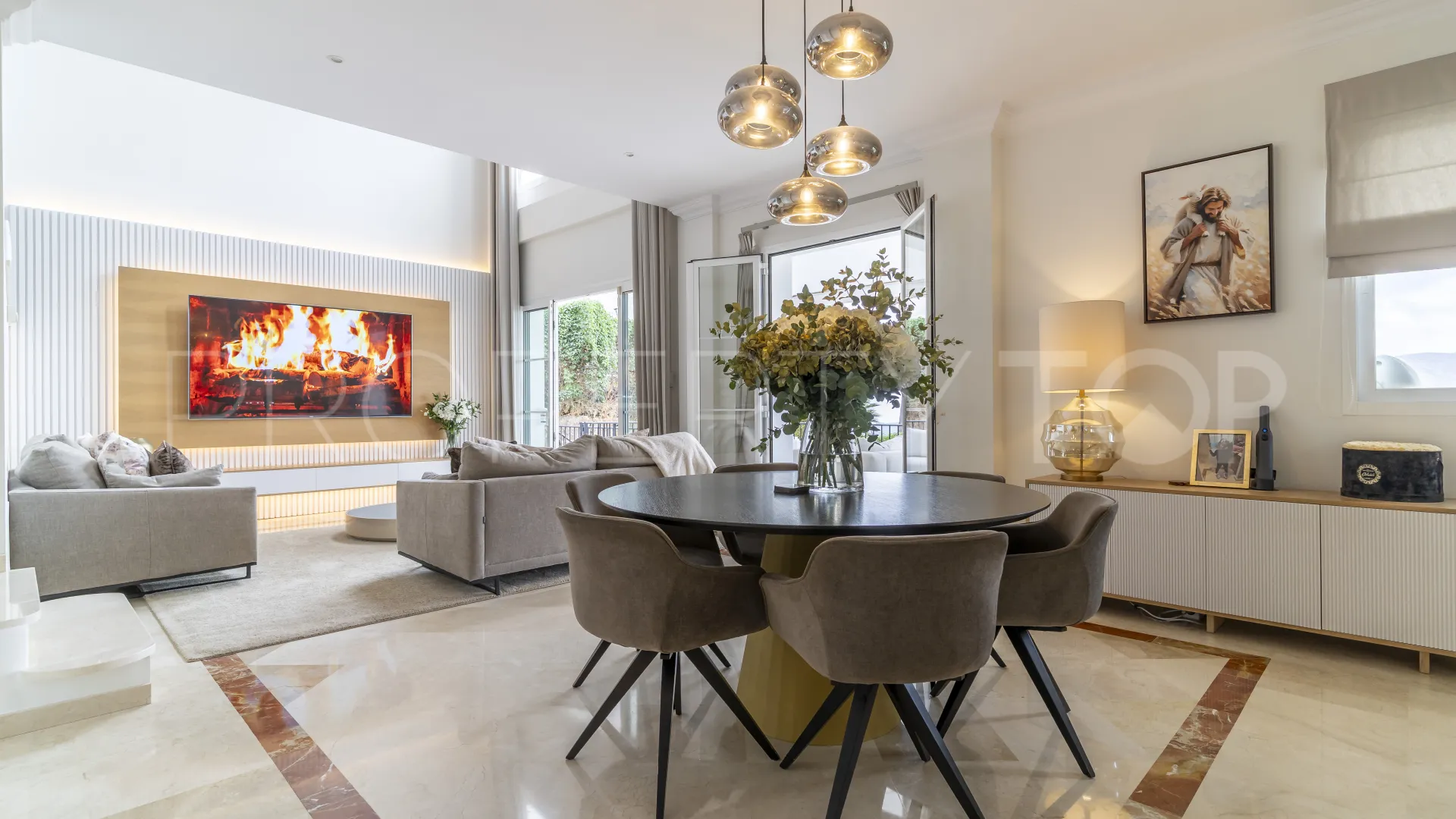 4 bedrooms villa for sale in Sierra Blanca Country Club