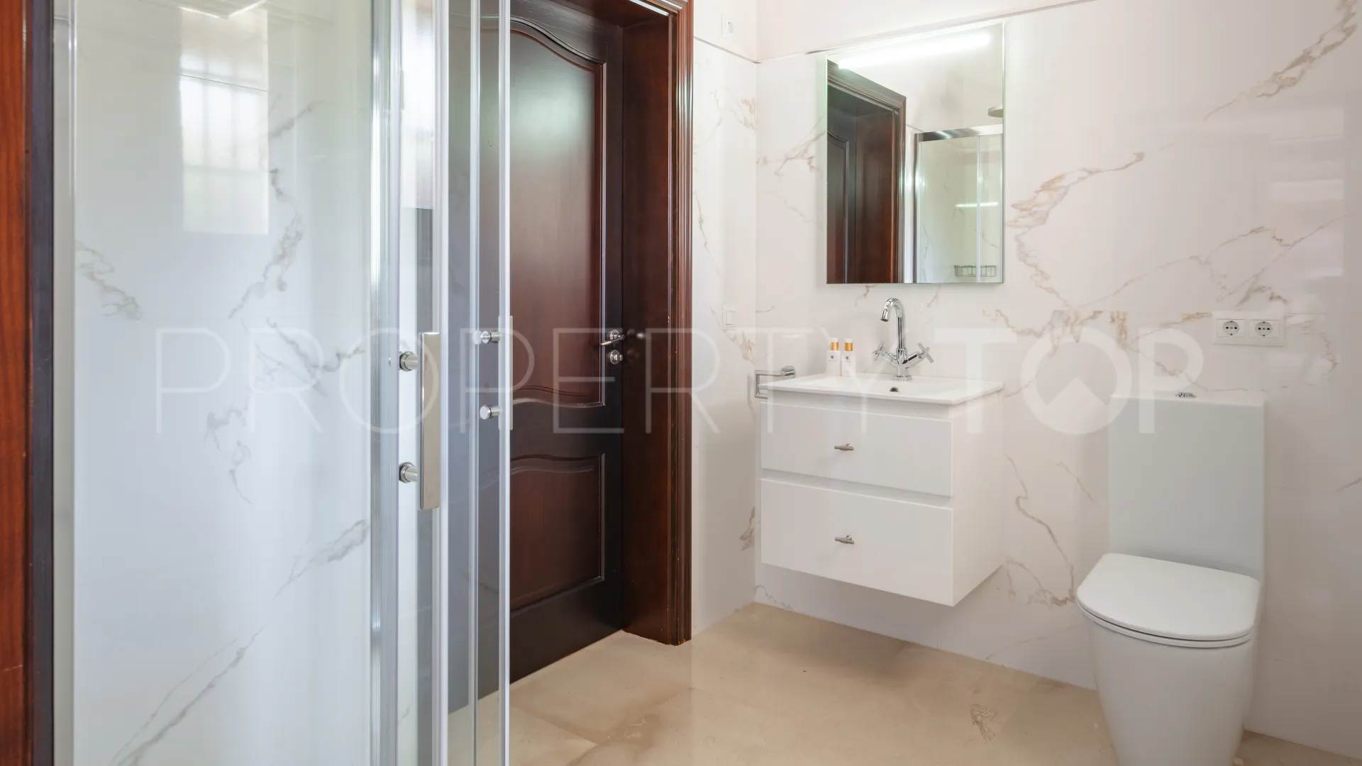Villa in La Lluca for sale