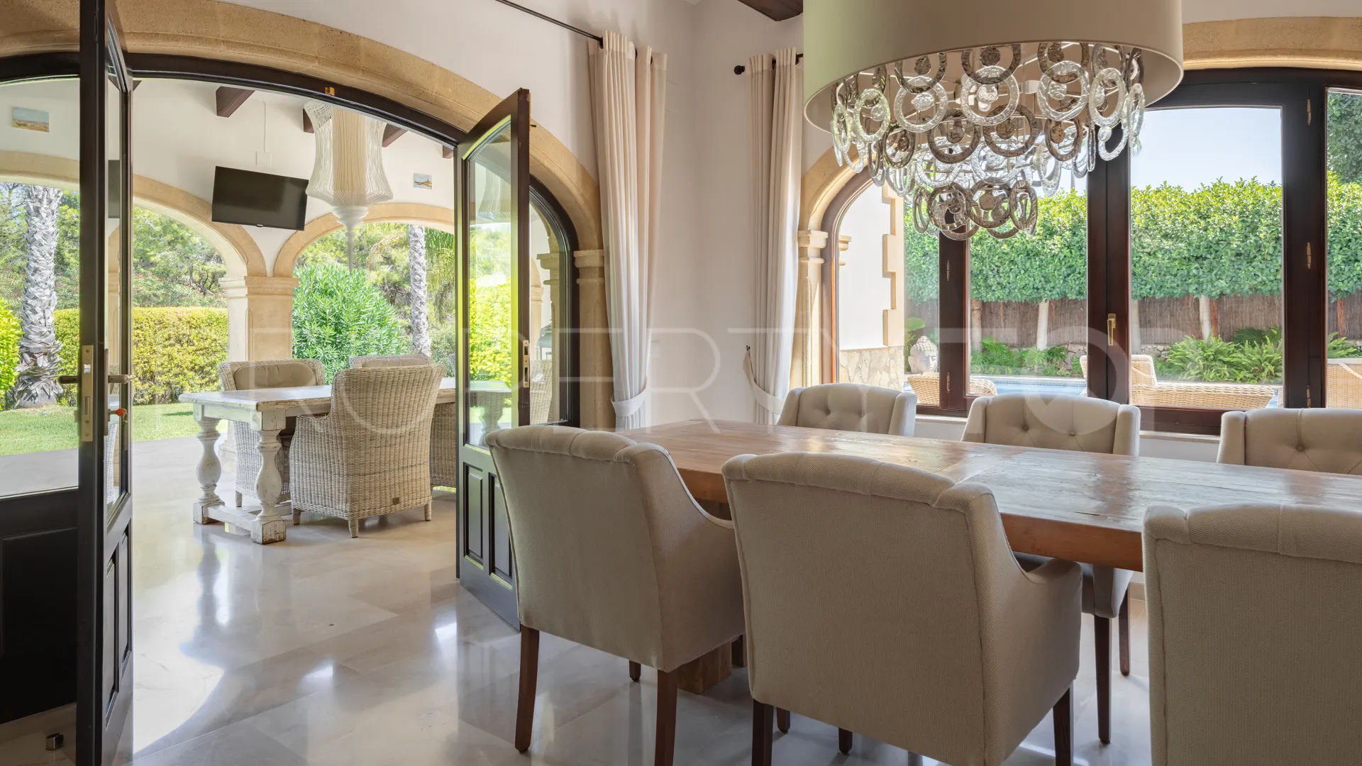Villa in La Lluca for sale