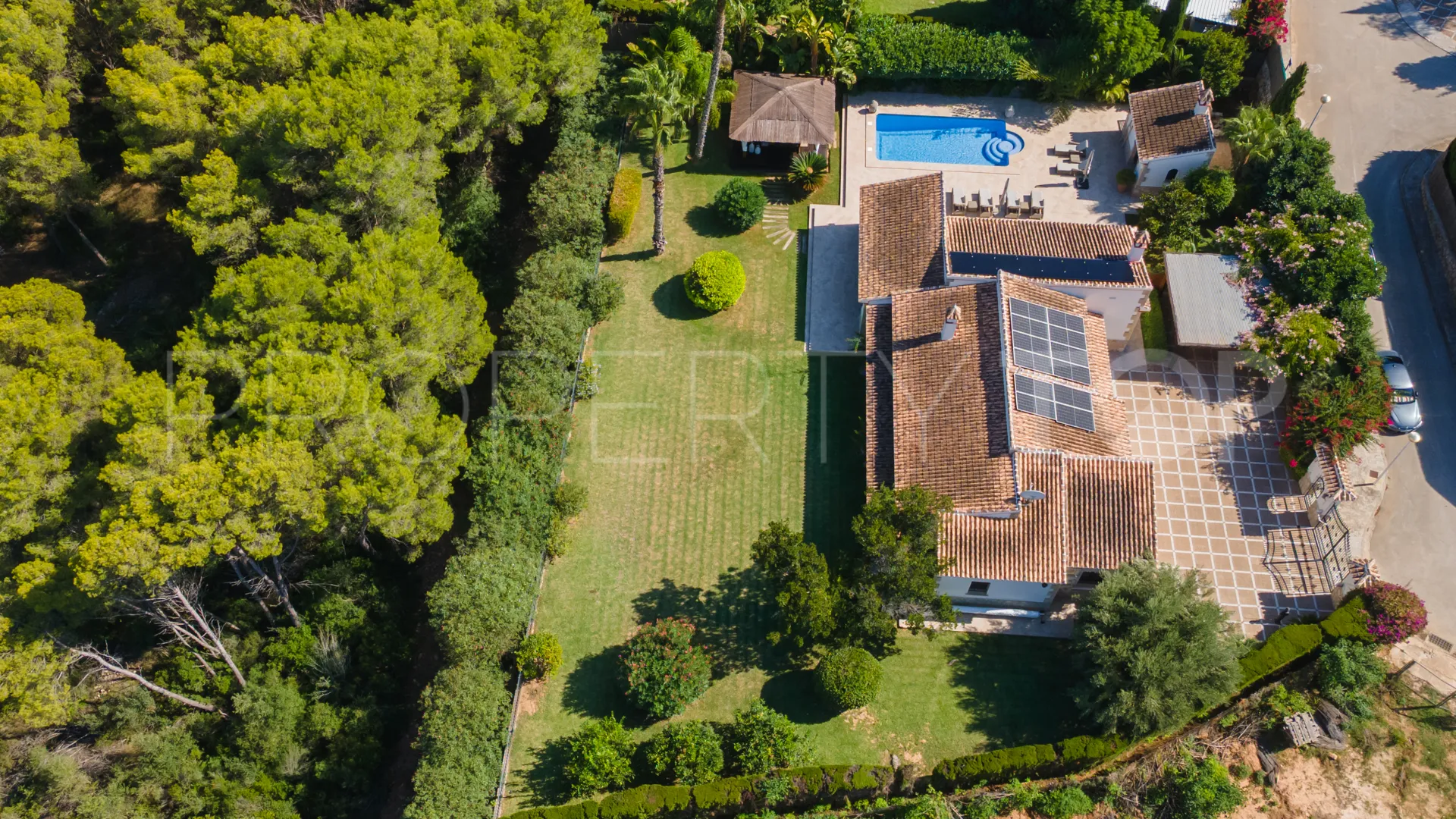 Villa in La Lluca for sale