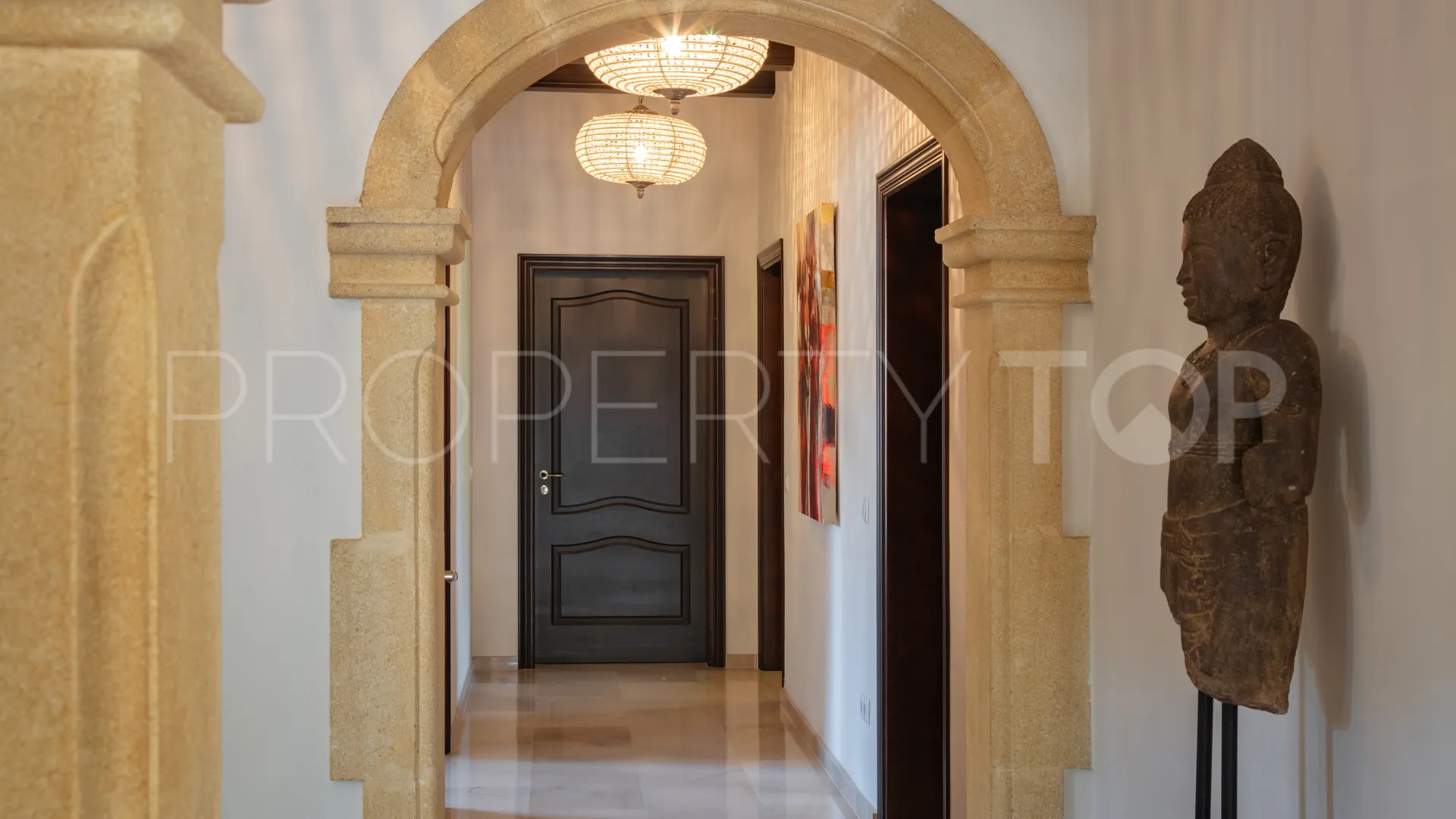 Villa in La Lluca for sale