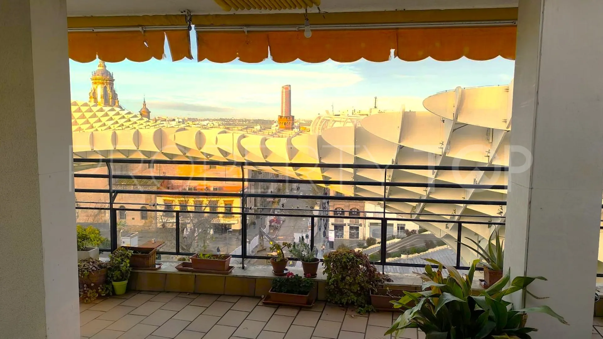 Sevilla, Ático en venta de 5 dormitorios