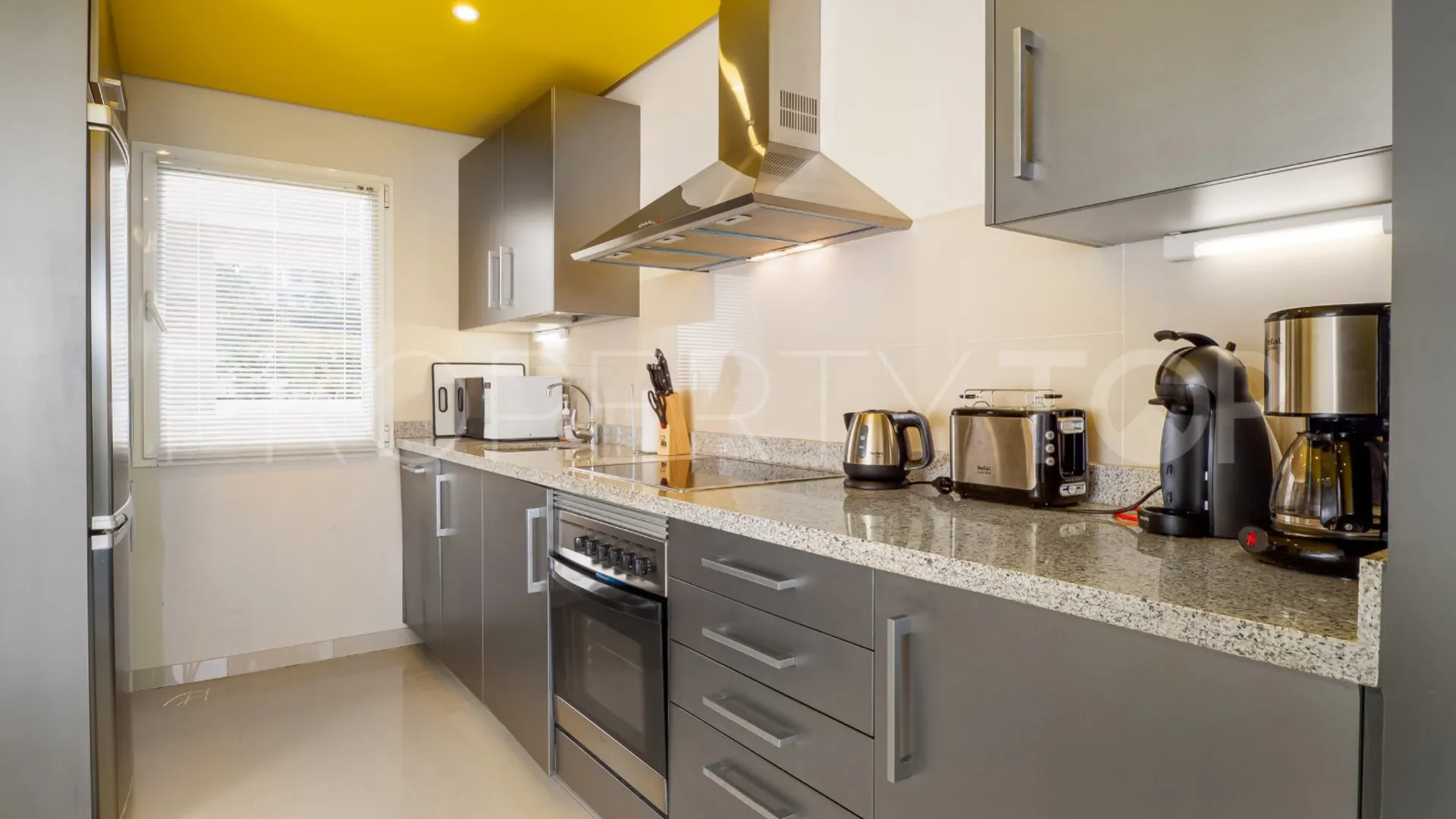 2 bedrooms Alcazaba Lagoon flat for sale