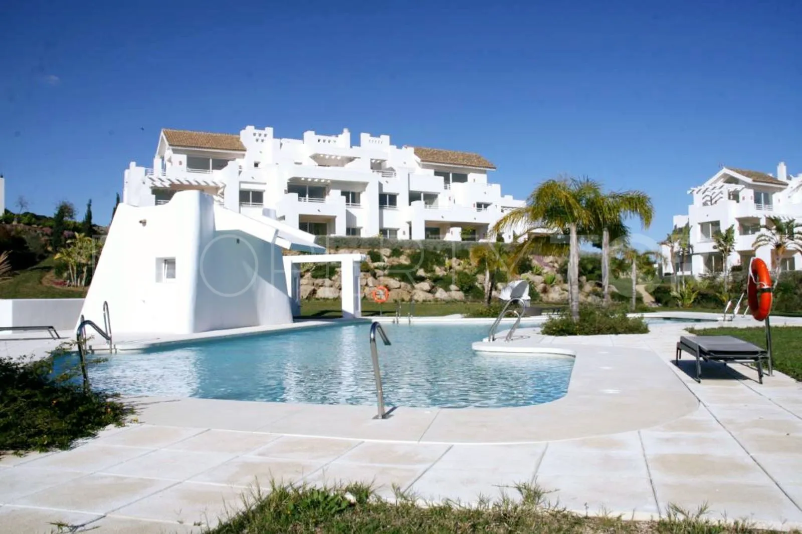 2 bedrooms Alcazaba Lagoon flat for sale