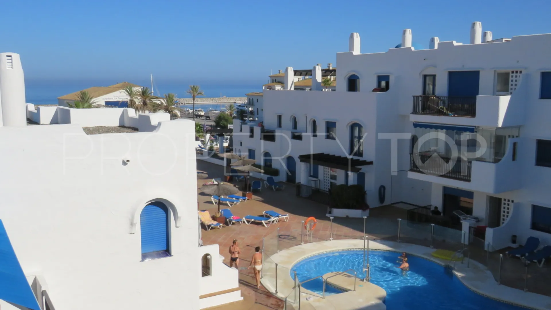 Penthouse in Puerto La Duquesa for sale