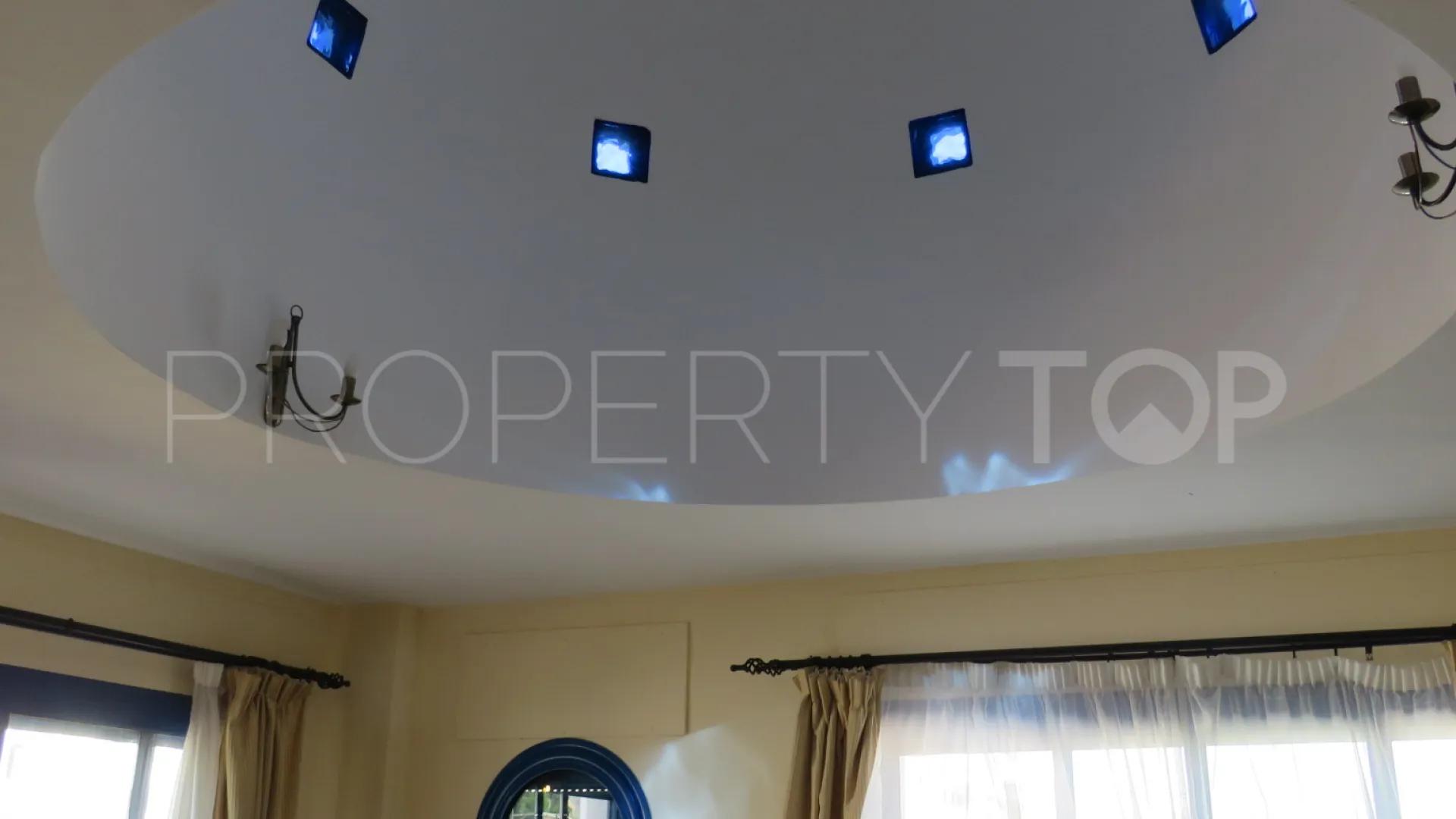 Penthouse in Puerto La Duquesa for sale