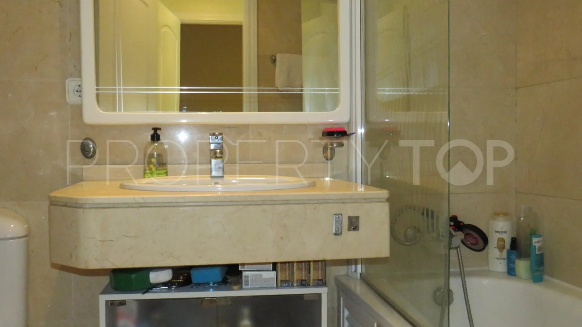 Penthouse in Puerto La Duquesa for sale