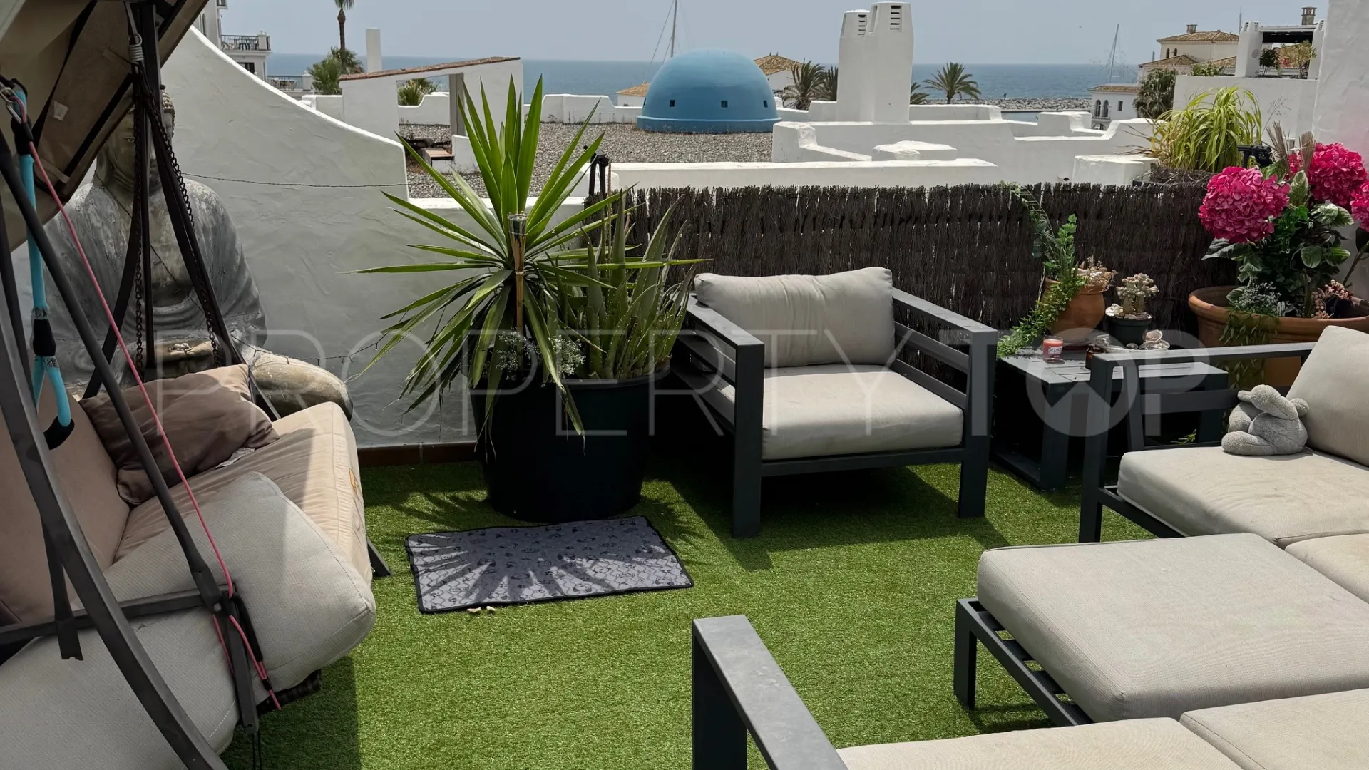 Penthouse in Puerto La Duquesa for sale