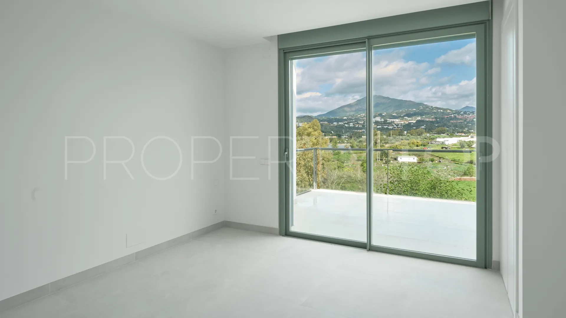 Se vende villa pareada en Guadalmina Alta de 3 dormitorios