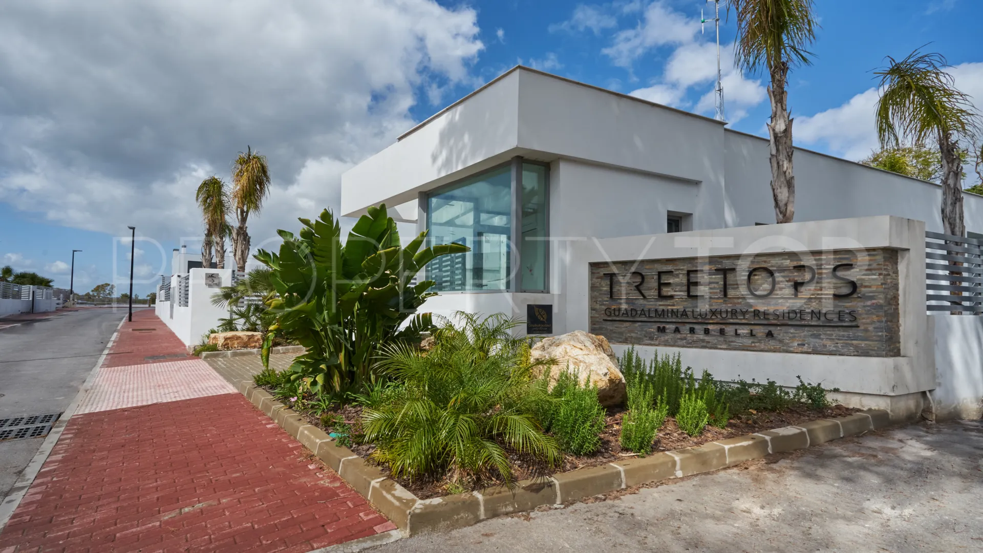Se vende villa pareada en Guadalmina Alta de 3 dormitorios