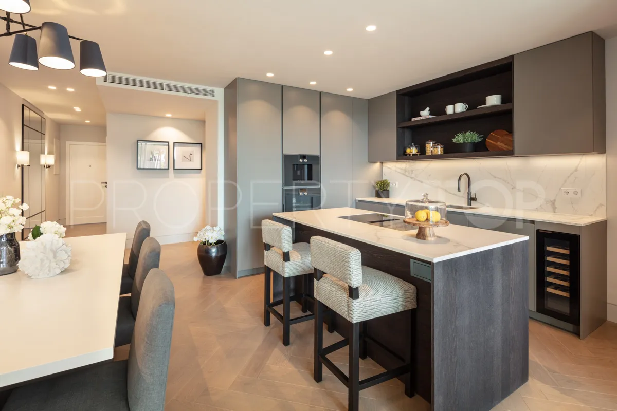 Apartamento de 3 dormitorios a la venta en Marina Puente Romano