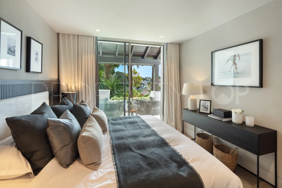 Apartamento de 3 dormitorios a la venta en Marina Puente Romano