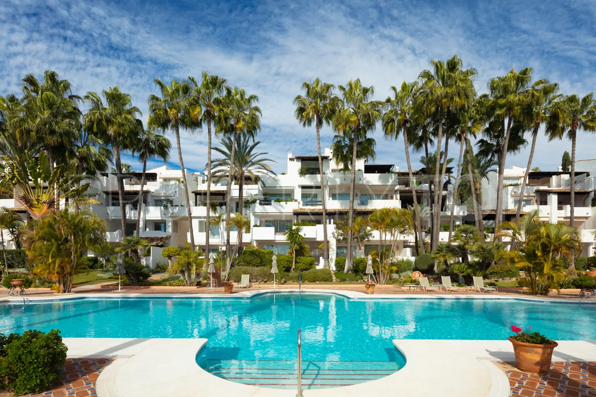Apartamento de 3 dormitorios a la venta en Marina Puente Romano