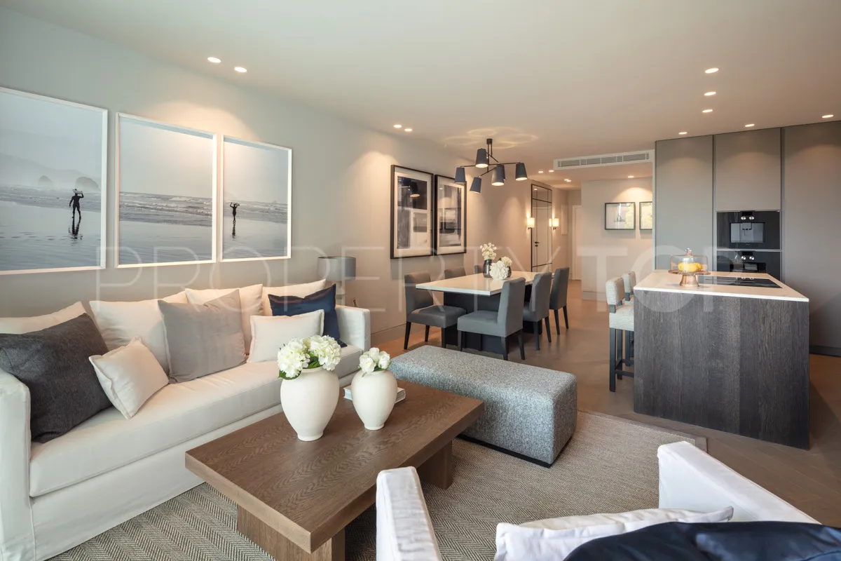Apartamento de 3 dormitorios a la venta en Marina Puente Romano