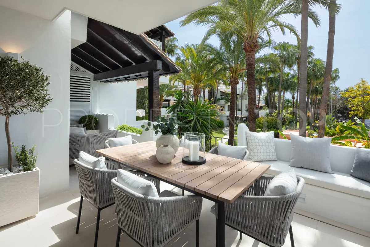 Apartamento de 3 dormitorios a la venta en Marina Puente Romano