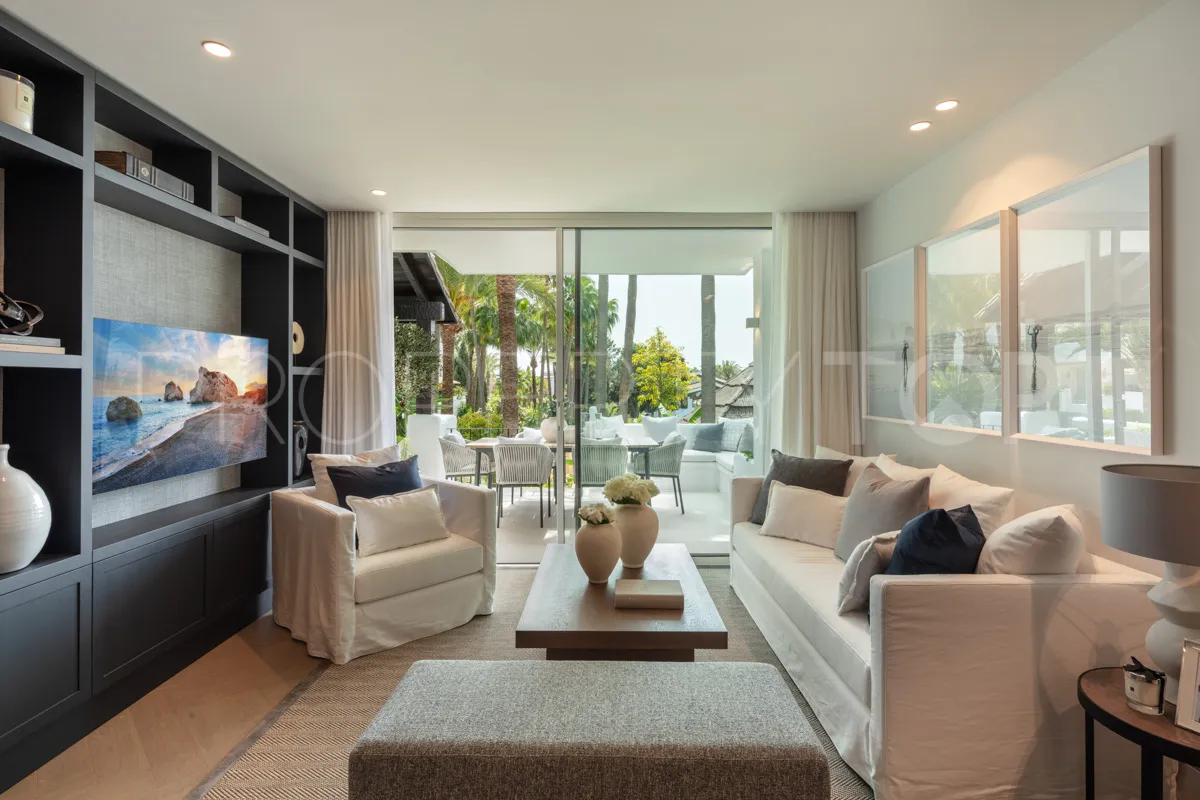 Apartamento de 3 dormitorios a la venta en Marina Puente Romano