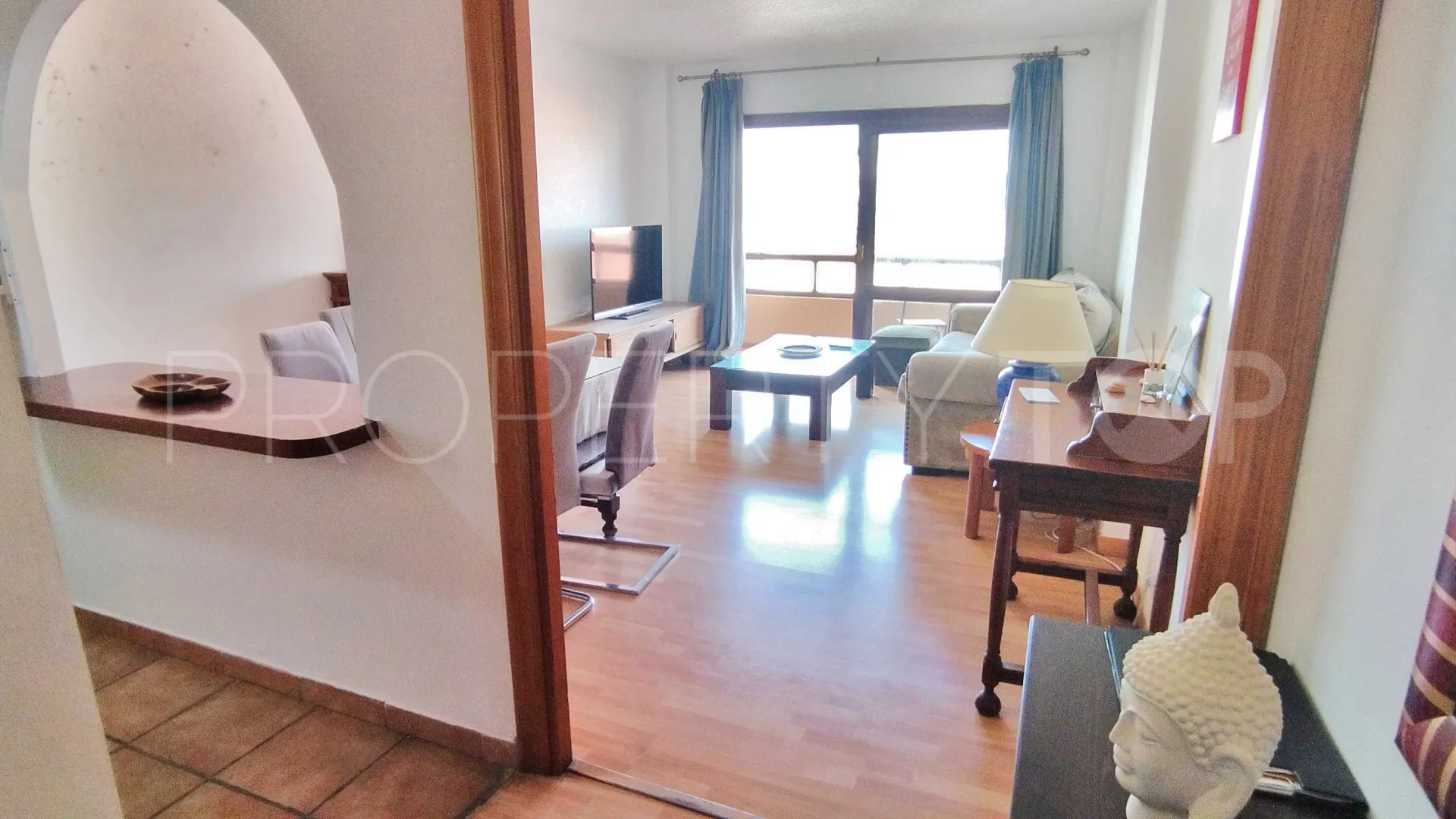 For sale flat in Estepona Centre